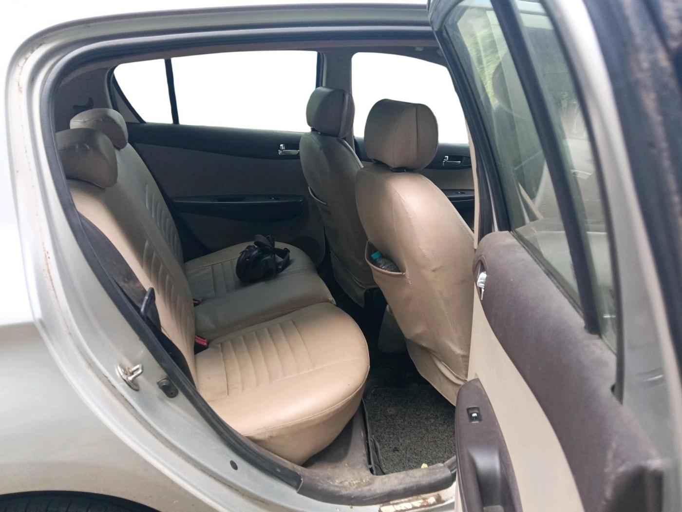 2012 Hyundai i20 SPORTZ 1.2, CNG, Manual, 91,571 km, interior