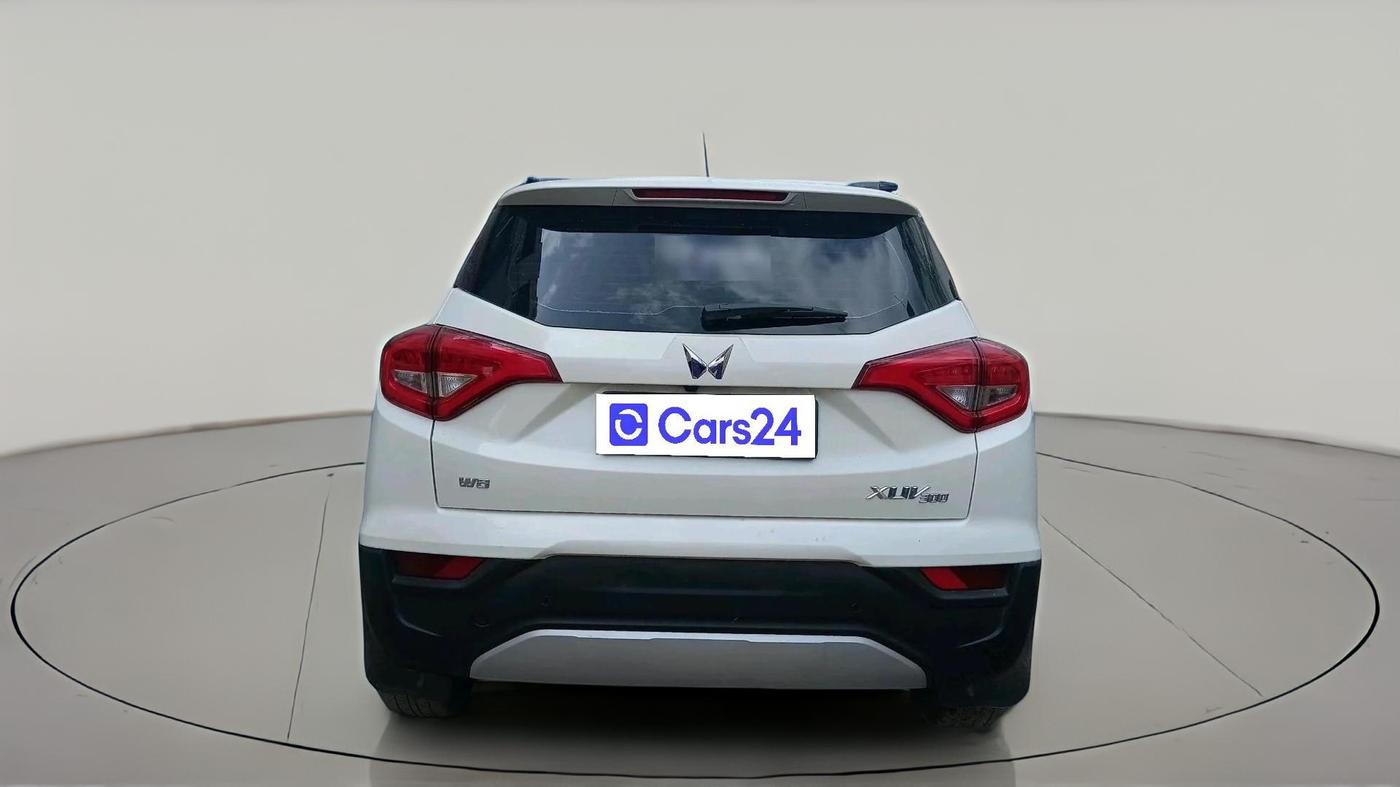 2023 Mahindra XUV300 W8 1.5 DIESEL, Diesel, Manual, 98,482 km, exterior