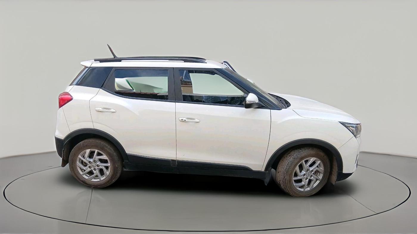 2023 Mahindra XUV300 W8 1.5 DIESEL, Diesel, Manual, 98,482 km, exterior