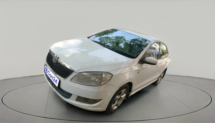 2013 Skoda Rapid ELEGANCE 1.6 TDI CR MT, Diesel, Manual, 1,30,258 km, exterior