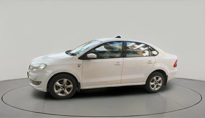 2013 Skoda Rapid ELEGANCE 1.6 TDI CR MT, Diesel, Manual, 1,30,258 km, exterior