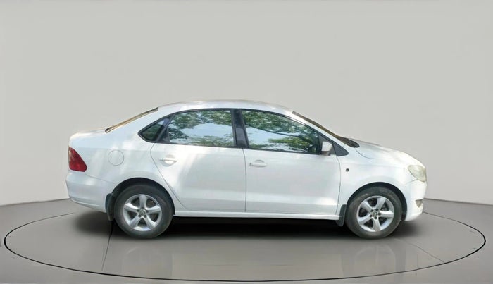 2013 Skoda Rapid ELEGANCE 1.6 TDI CR MT, Diesel, Manual, 1,30,258 km, exterior