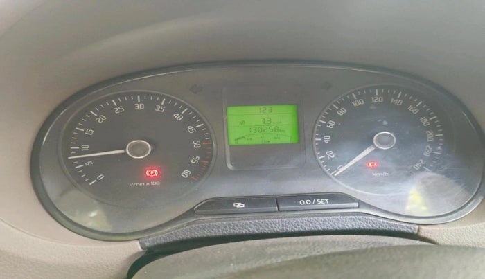 2013 Skoda Rapid ELEGANCE 1.6 TDI CR MT, Diesel, Manual, 1,30,258 km, interior