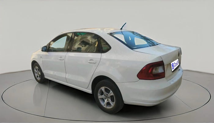 2013 Skoda Rapid AMBITION 1.6 MPI MT, Petrol, Manual, 96,127 km, exterior