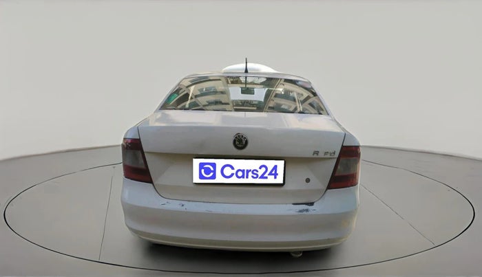 2013 Skoda Rapid AMBITION 1.6 MPI MT, Petrol, Manual, 96,127 km, exterior