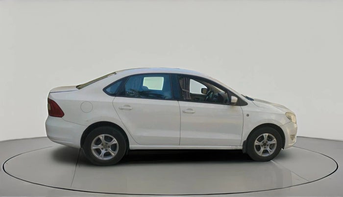 2013 Skoda Rapid AMBITION 1.6 MPI MT, Petrol, Manual, 96,127 km, exterior