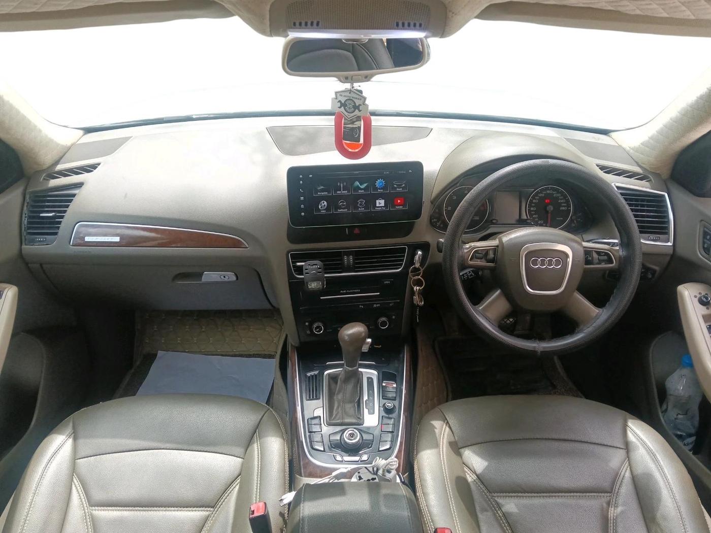 2012 Audi Q5 2.0 TDI QUATTRO, Diesel, Automatic, 1,35,250 km, interior