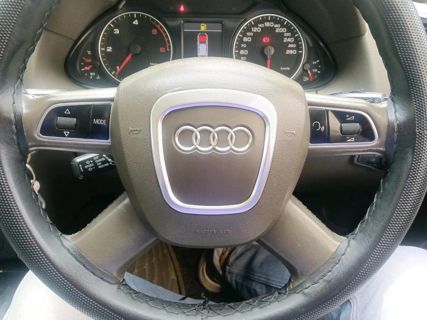 2012 Audi Q5 2.0 TDI QUATTRO, Diesel, Automatic, 1,35,250 km, interior