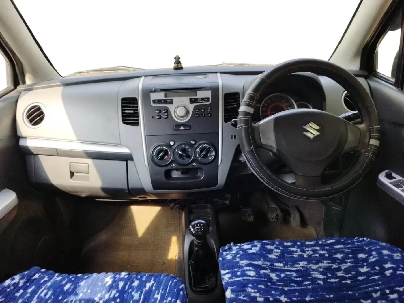 2012 Maruti Wagon R 1.0 VXI, Petrol, Manual, 70,650 km, interior