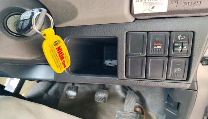 2012 Maruti Wagon R 1.0 VXI, Petrol, Manual, 70,650 km, interior