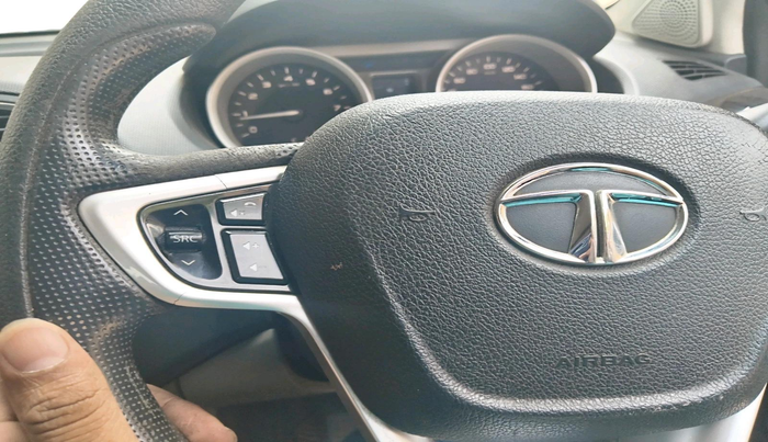 2016 Tata Tiago XZ PETROL, Petrol, Manual, 1,00,931 km, interior