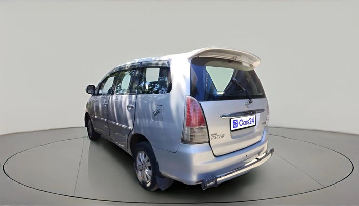 2010 Toyota Innova V 2.5 8 STR, Diesel, Manual, 2,83,476 km, exterior