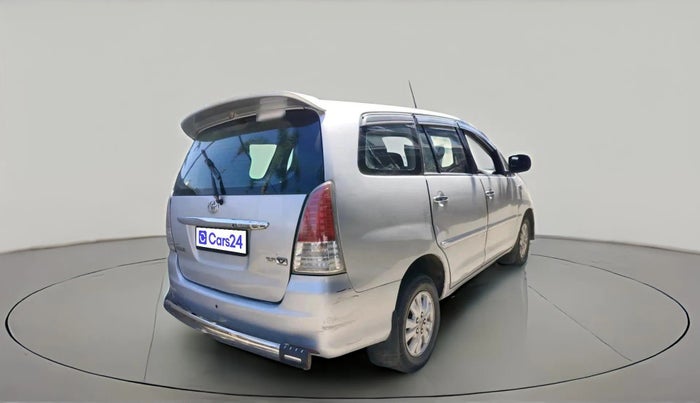 2010 Toyota Innova V 2.5 8 STR, Diesel, Manual, 2,83,476 km, exterior