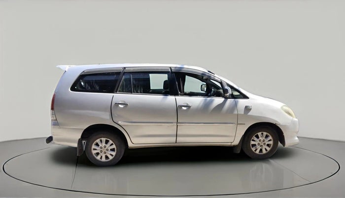 2010 Toyota Innova V 2.5 8 STR, Diesel, Manual, 2,83,476 km, exterior