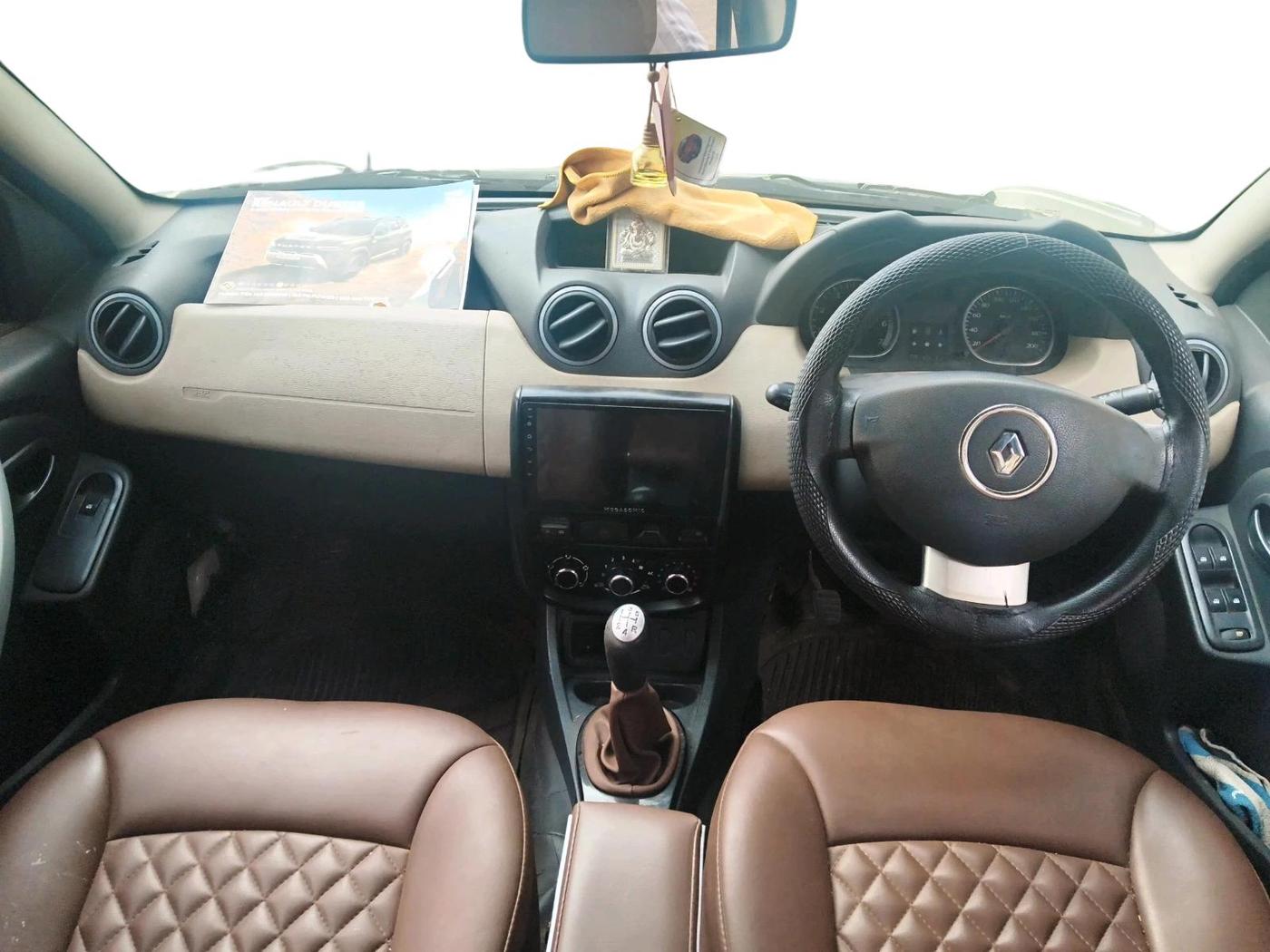 2014 Renault Duster 85 PS RXL DIESEL, Diesel, Manual, 1,19,314 km, interior