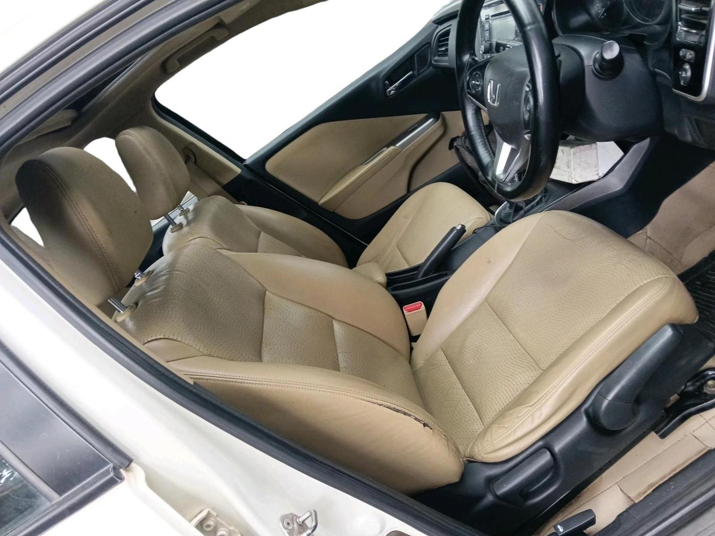 2015 Honda City 1.5L I-VTEC VX, Petrol, Manual, 1,08,707 km, interior