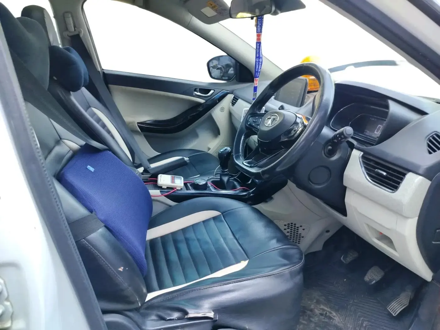 2020 Tata NEXON XZ PLUS PETROL SUNROOF, Petrol, Manual, 1,64,562 km, interior