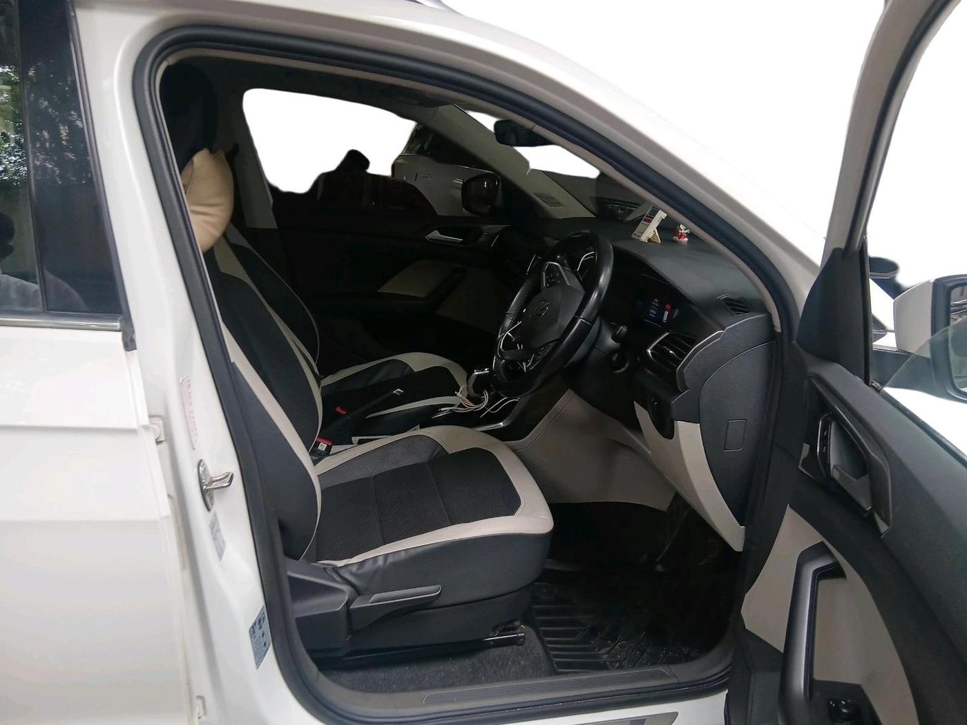 2022 Volkswagen TAIGUN TOPLINE 1.0 TSI AT, Petrol, Automatic, 46,331 km, interior