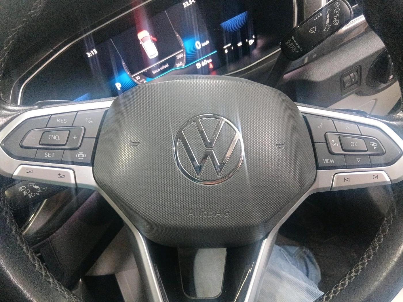 2022 Volkswagen TAIGUN TOPLINE 1.0 TSI AT, Petrol, Automatic, 46,331 km, interior