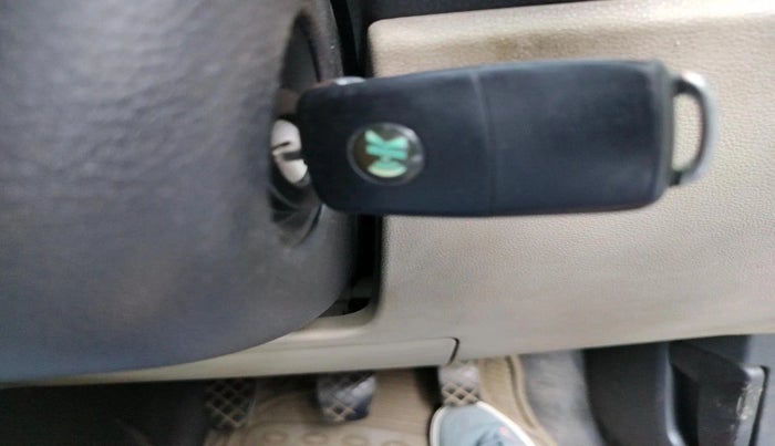 2014 Volkswagen Polo COMFORTLINE 1.2L, Diesel, Manual, 1,28,868 km, interior