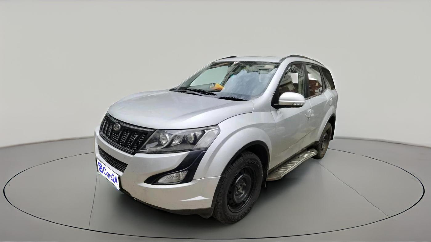 2018 Mahindra XUV500 W6, Diesel, Manual, 1,37,587 km, exterior