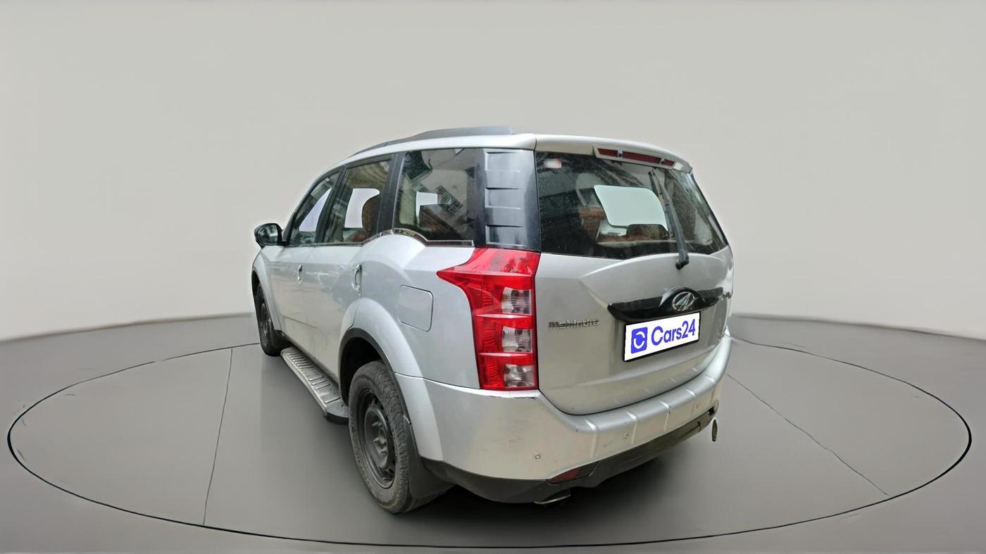 2018 Mahindra XUV500 W6, Diesel, Manual, 1,37,587 km, exterior
