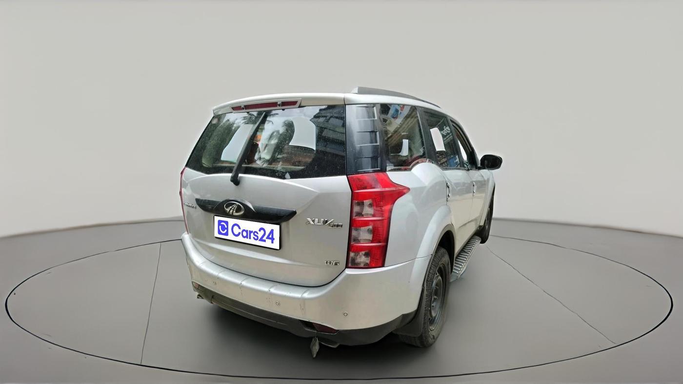 2018 Mahindra XUV500 W6, Diesel, Manual, 1,37,587 km, exterior