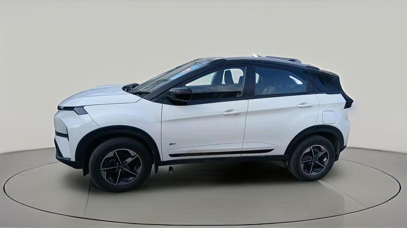 2023 Tata NEXON EV FEARLESS MEDIUM RANGE, Electric, Automatic, 82,766 km, exterior
