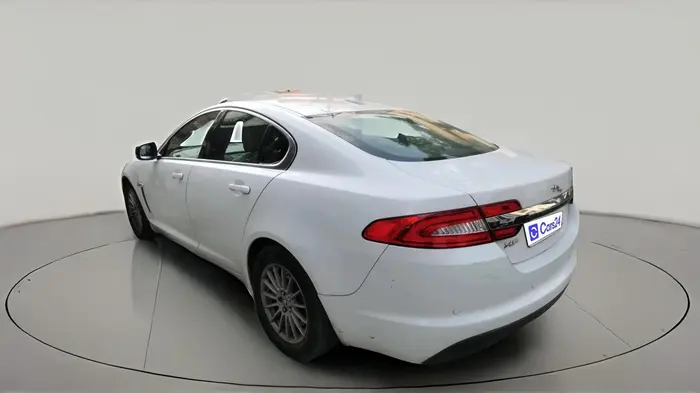 2013 Jaguar XF 2.2 DIESEL, Diesel, Automatic, 1,28,062 km, exterior