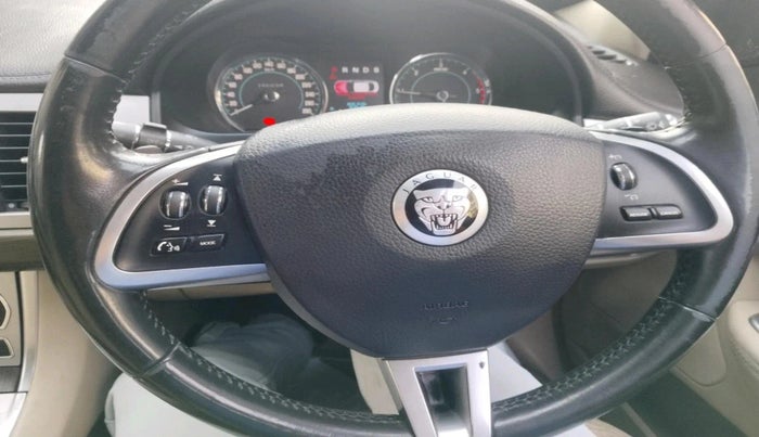 2013 Jaguar XF 2.2 DIESEL, Diesel, Automatic, 1,28,062 km, interior