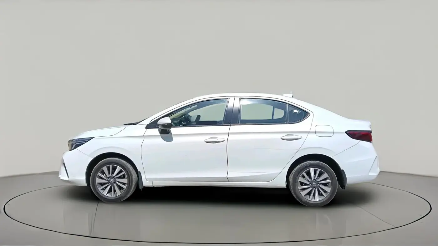 2023 Honda City 1.5L I-VTEC V, Petrol, Manual, 35,779 km, exterior