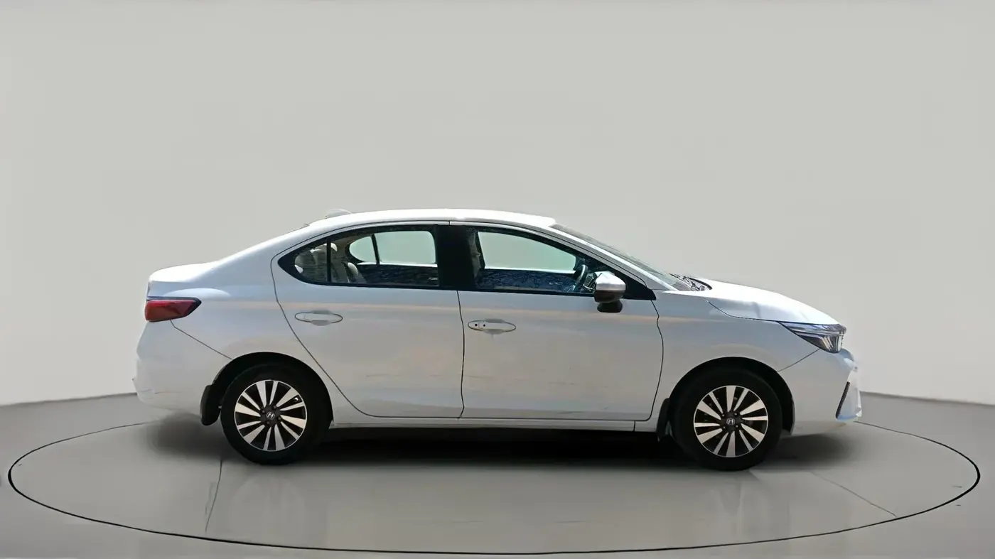 2023 Honda City 1.5L I-VTEC V, Petrol, Manual, 35,779 km, exterior