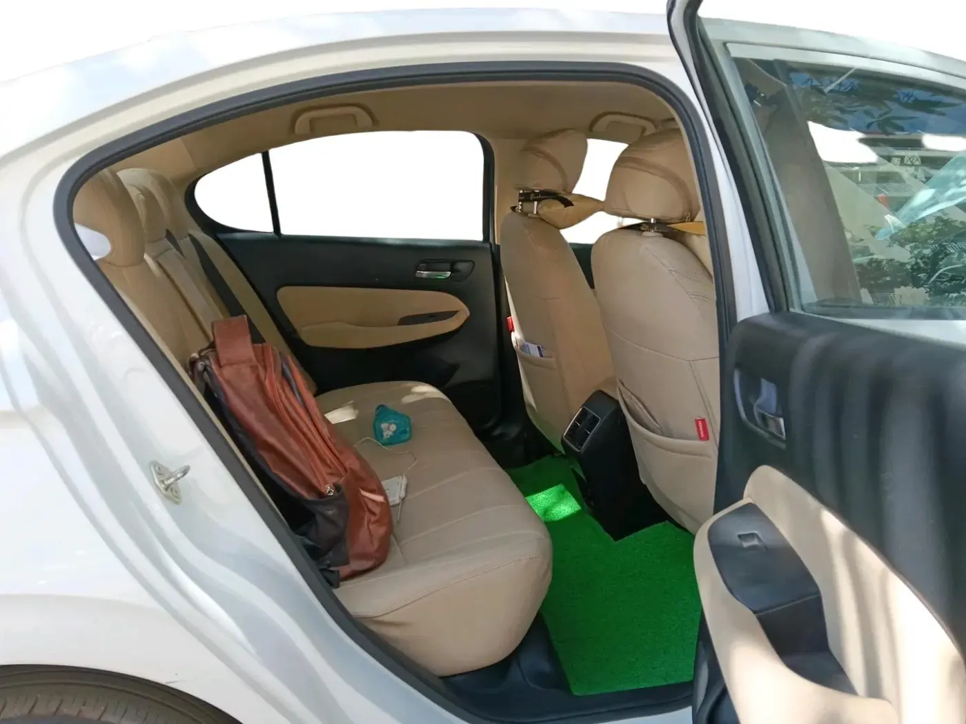 2023 Honda City 1.5L I-VTEC V, Petrol, Manual, 35,779 km, interior