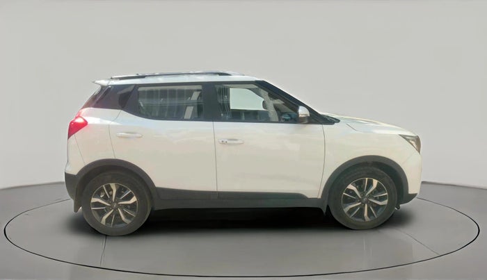 2020 Mahindra XUV300 W8 (O) 1.5 DIESEL, Diesel, Manual, 95,531 km, exterior