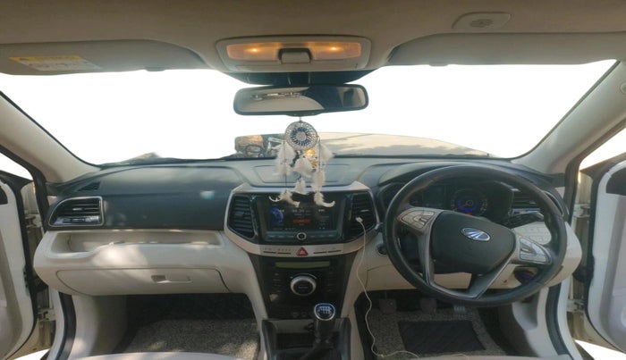 2020 Mahindra XUV300 W8 (O) 1.5 DIESEL, Diesel, Manual, 95,531 km, interior