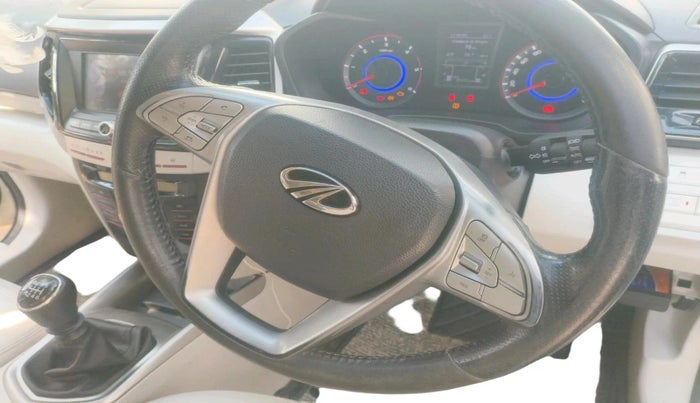 2020 Mahindra XUV300 W8 (O) 1.5 DIESEL, Diesel, Manual, 95,531 km, interior