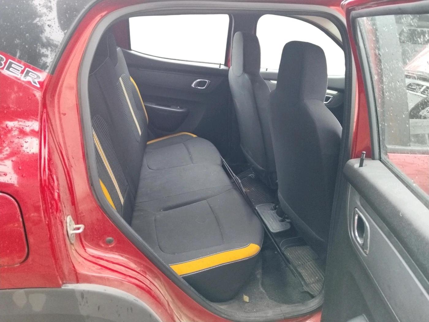 2025 Renault Kwid CLIMBER 1.0 AMT Dual Tone , Petrol, Automatic, 6,760 km, interior