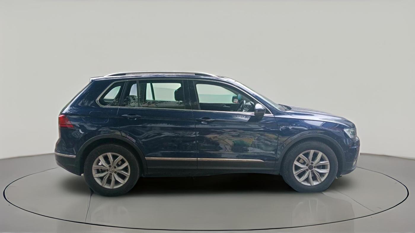 2017 Volkswagen TIGUAN HIGHLINE TDI AT, Diesel, Automatic, 1,31,218 km, exterior