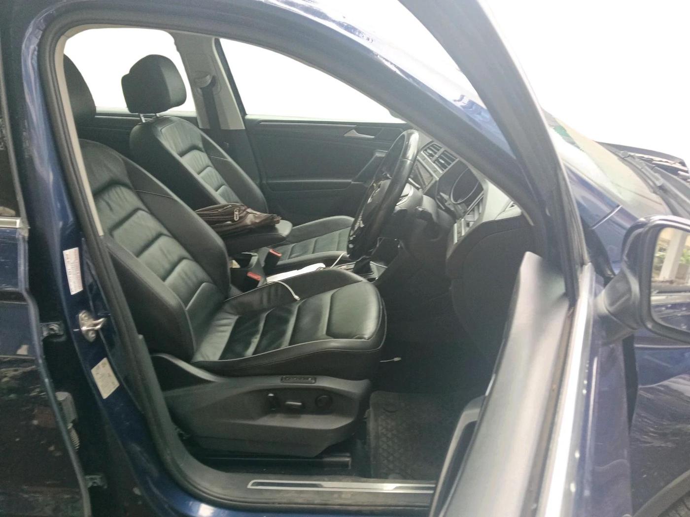 2017 Volkswagen TIGUAN HIGHLINE TDI AT, Diesel, Automatic, 1,31,218 km, interior