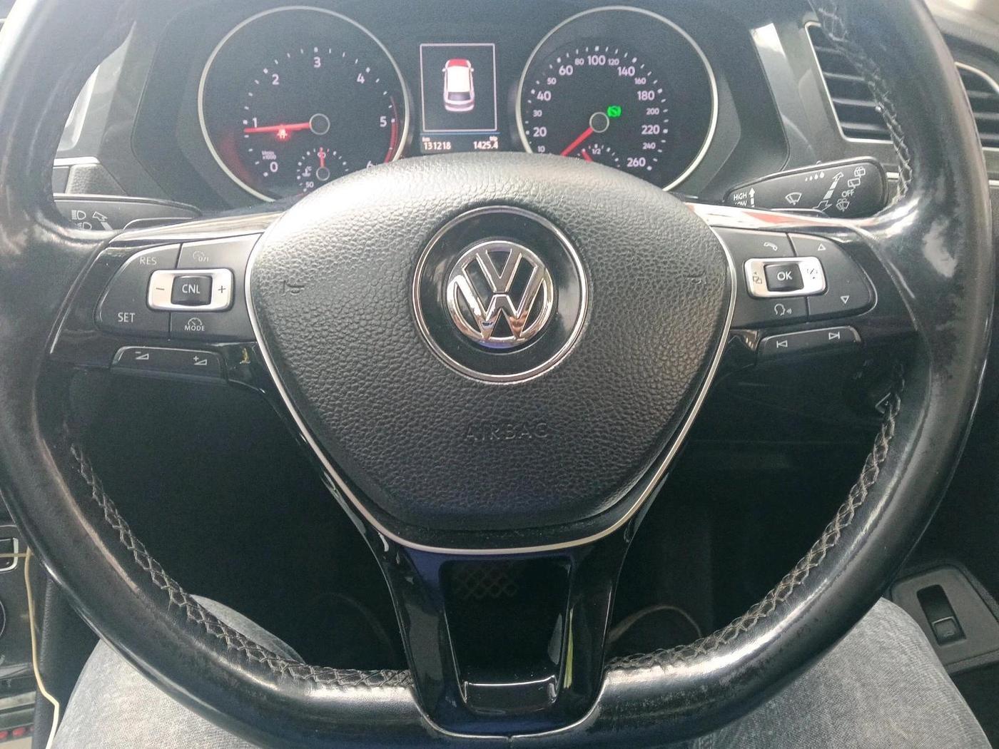 2017 Volkswagen TIGUAN HIGHLINE TDI AT, Diesel, Automatic, 1,31,218 km, interior