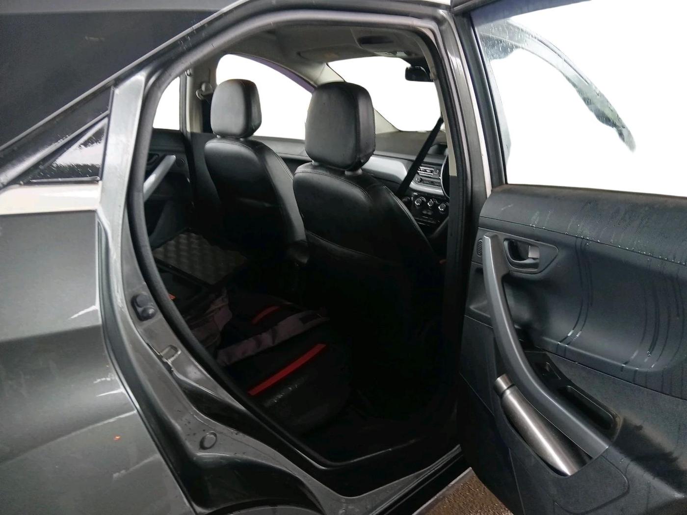 2021 Tata NEXON XM PETROL, Petrol, Manual, 72,586 km, interior