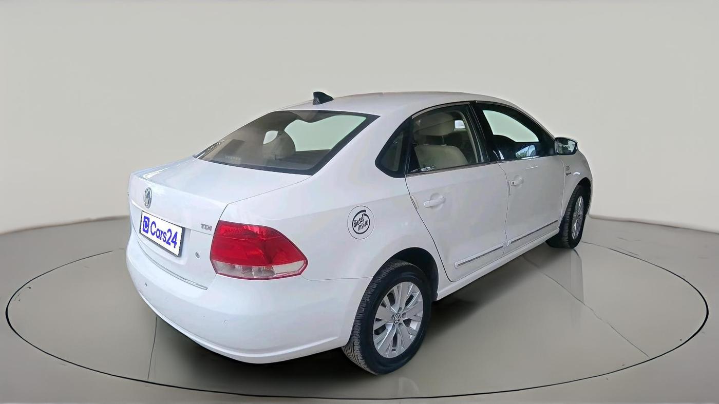 2015 Volkswagen Vento HIGHLINE 1.5 AT, Diesel, Automatic, 1,24,044 km, exterior