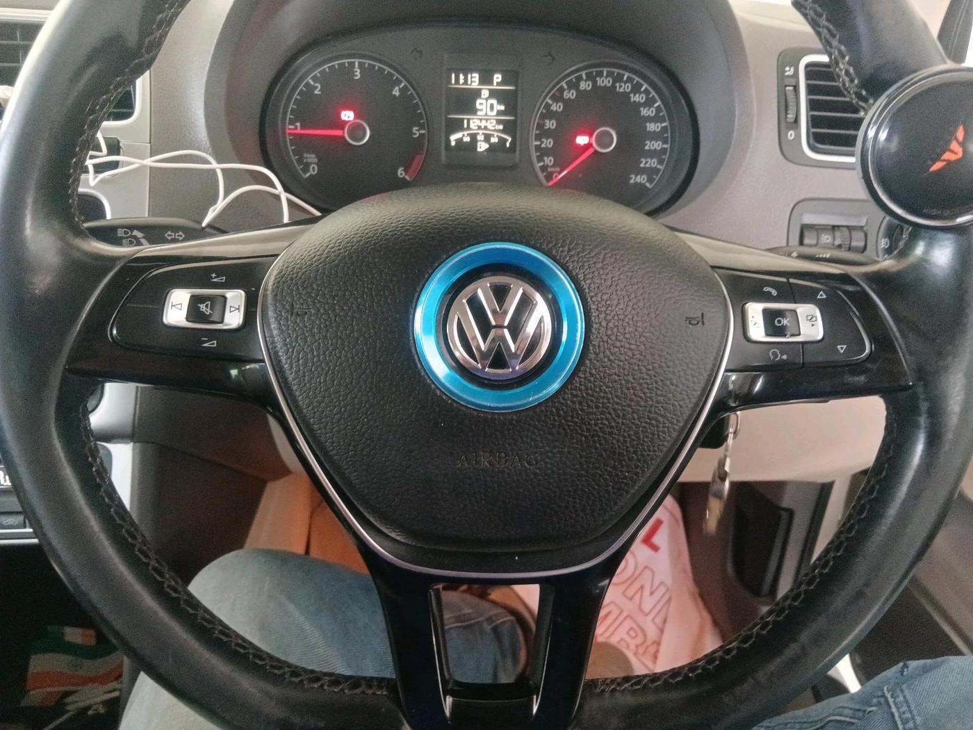 2015 Volkswagen Vento HIGHLINE 1.5 AT, Diesel, Automatic, 1,24,044 km, interior