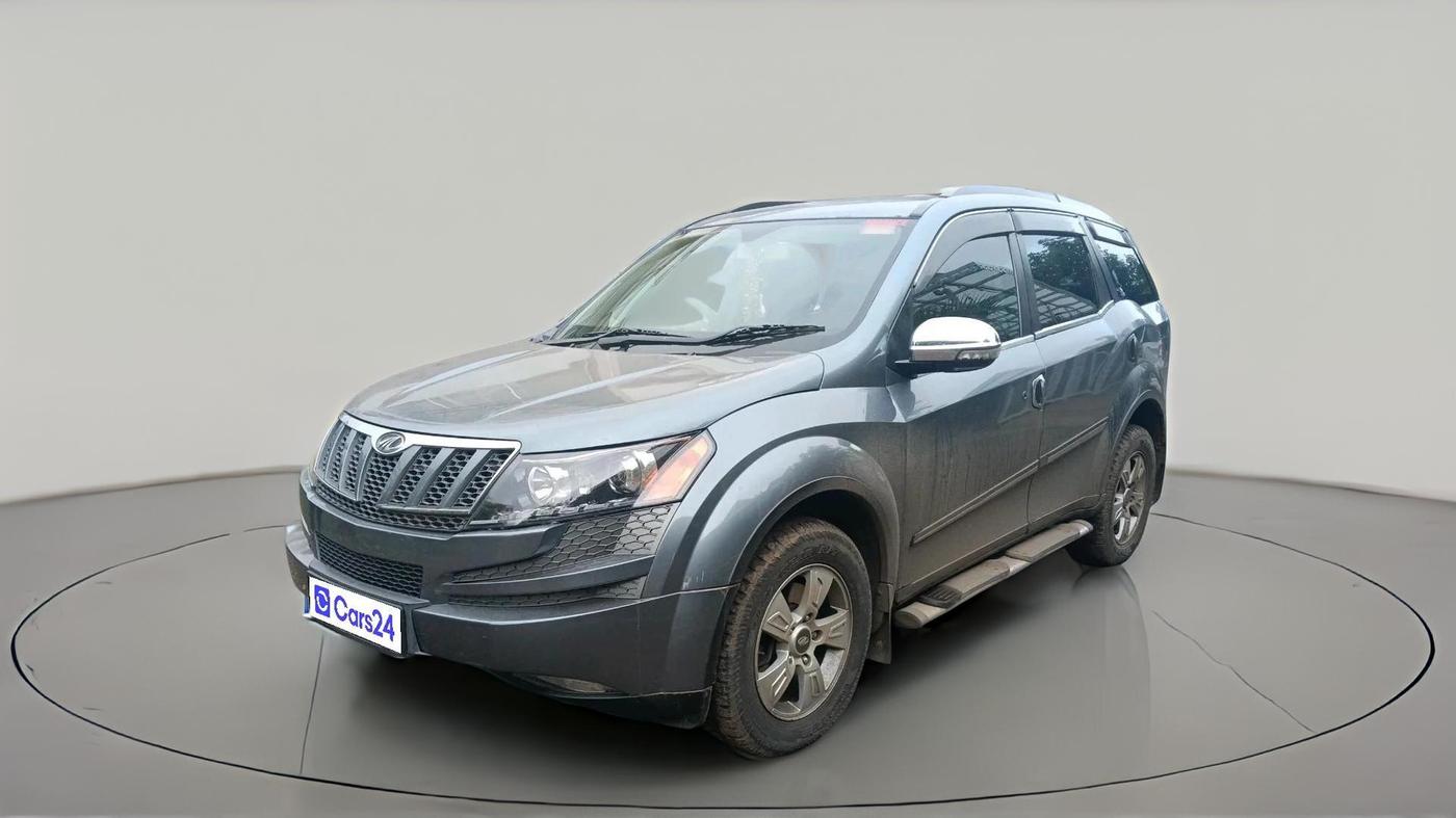 2013 Mahindra XUV500 W8, Diesel, Manual, 1,35,319 km, exterior