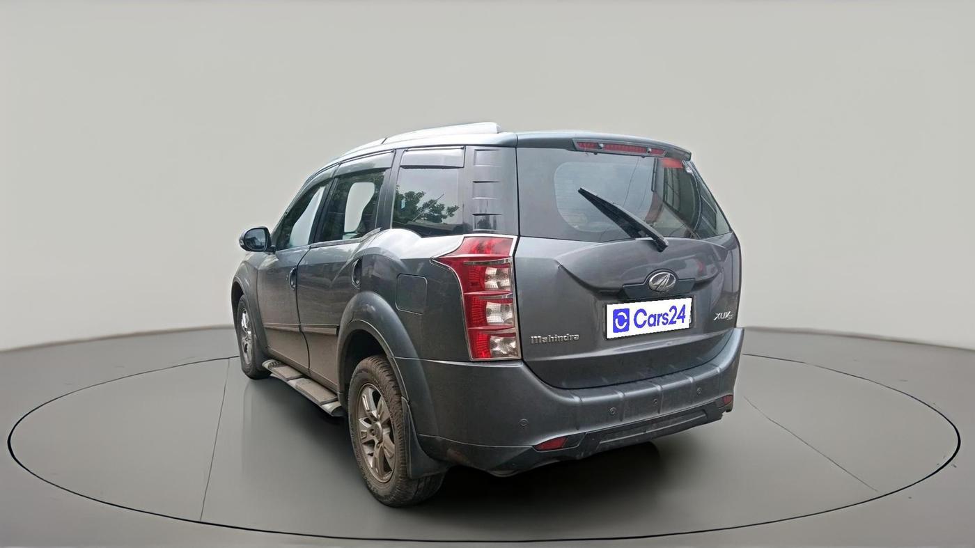 2013 Mahindra XUV500 W8, Diesel, Manual, 1,35,319 km, exterior