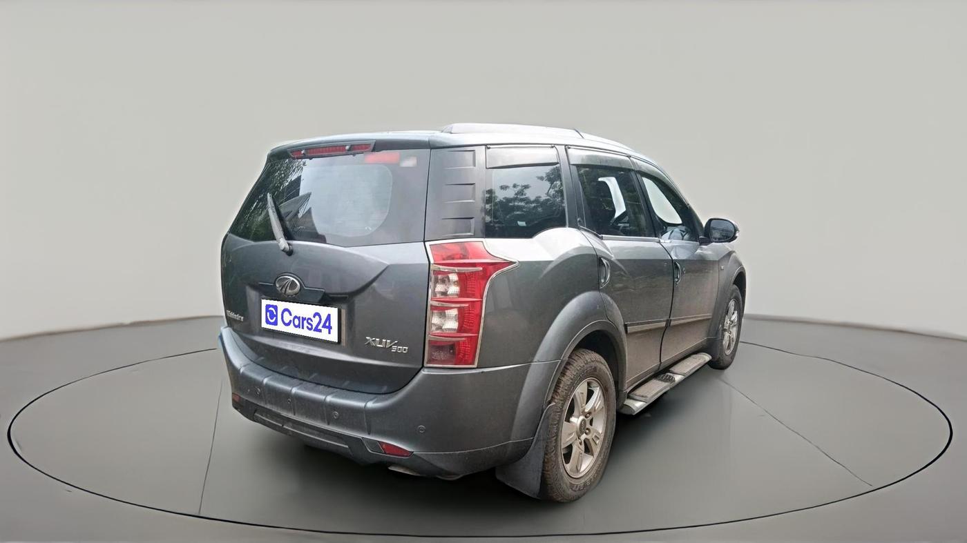 2013 Mahindra XUV500 W8, Diesel, Manual, 1,35,319 km, exterior