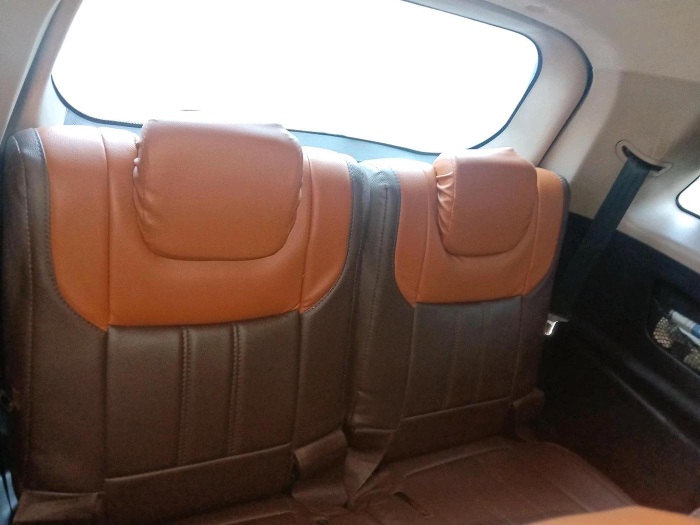 2013 Mahindra XUV500 W8, Diesel, Manual, 1,35,319 km, interior