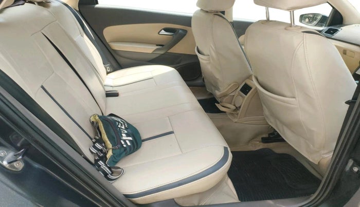 2016 Volkswagen Vento HIGHLINE 1.5 AT, Diesel, Automatic, 1,16,722 km, interior