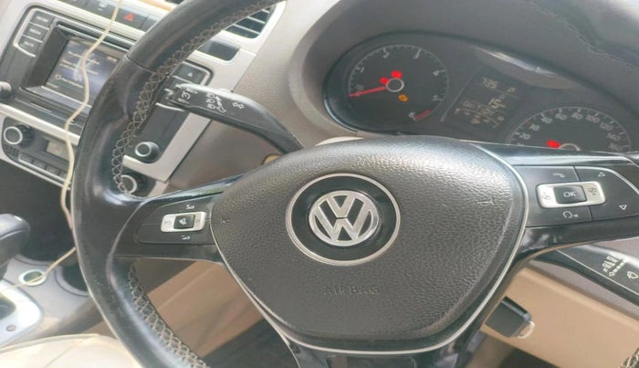 2016 Volkswagen Vento HIGHLINE 1.5 AT, Diesel, Automatic, 1,16,722 km, interior