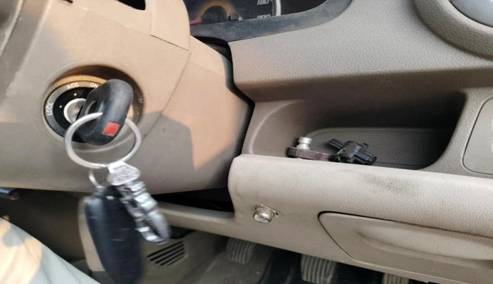 2013 Chevrolet Sail 1.2 LS ABS, Petrol, Manual, 50,589 km, interior